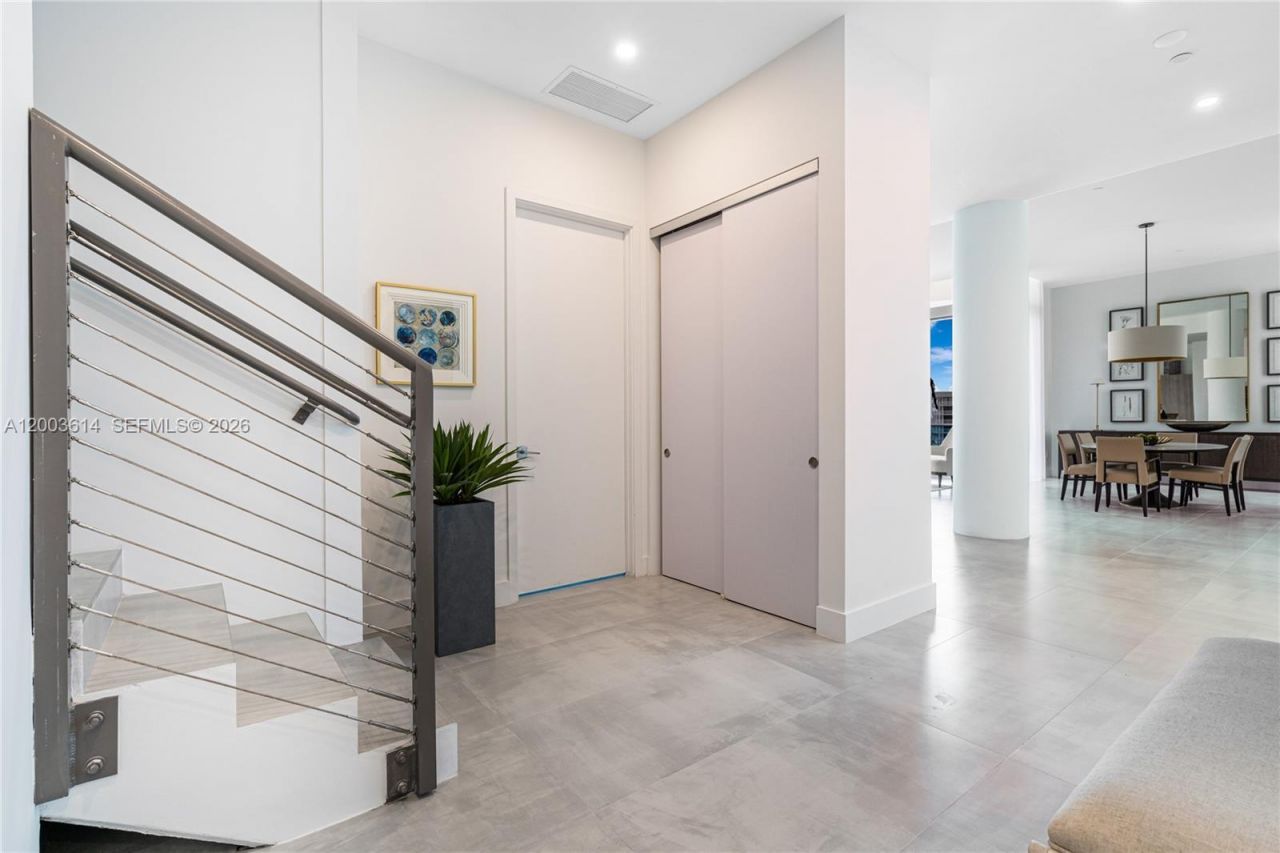 17550 Collins Ave , Unit PH1, Sunny Isles Beach, FL 33160 Photo