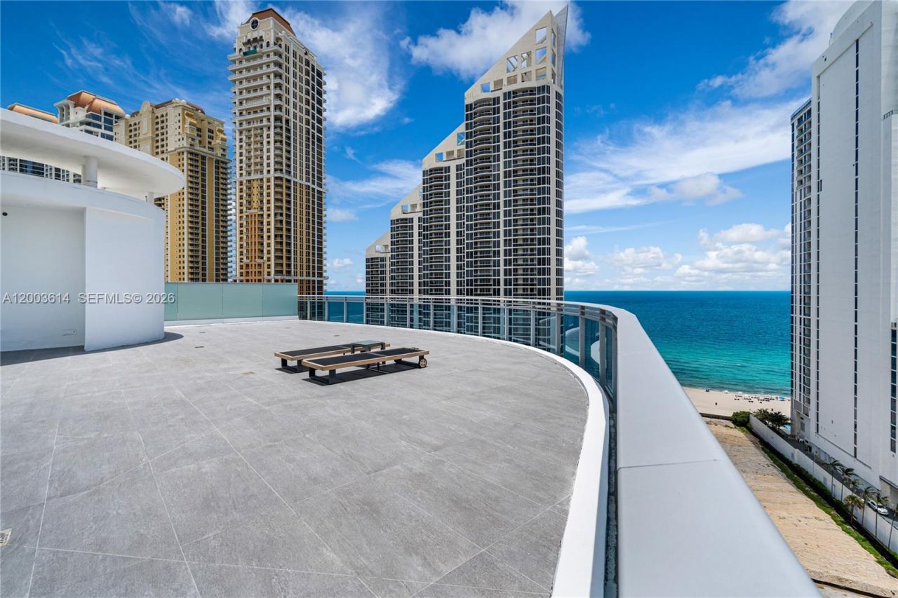 17550 Collins Ave , Unit PH1, Sunny Isles Beach, FL 33160 Photo