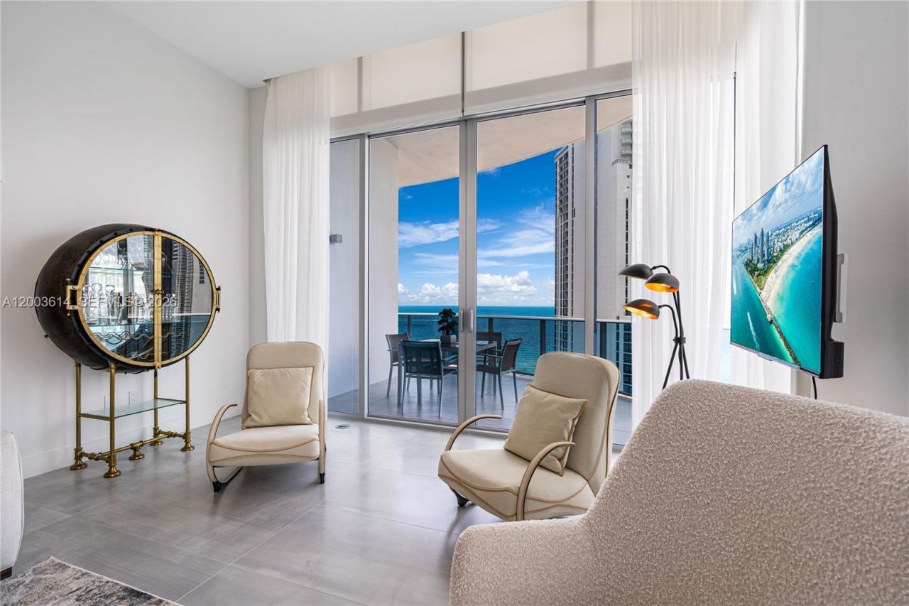 17550 Collins Ave , Unit PH1, Sunny Isles Beach, FL 33160 Photo