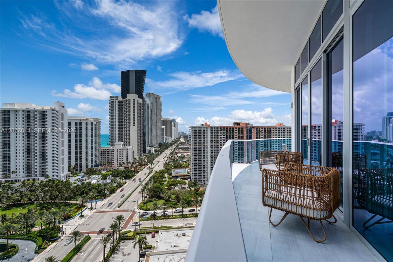 17550 Collins Ave , Unit PH1, Sunny Isles Beach, FL 33160 Photo