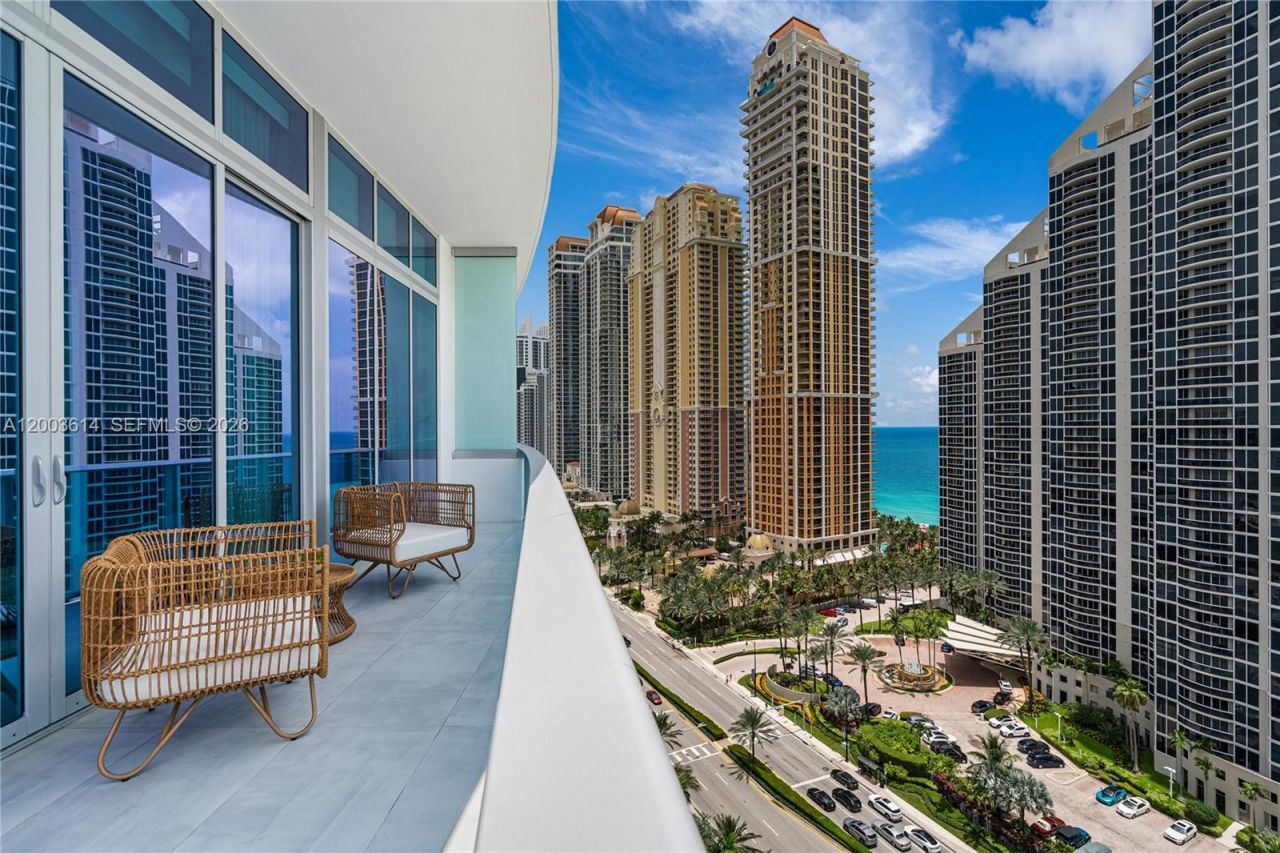 17550 Collins Ave , Unit PH1, Sunny Isles Beach, FL 33160 Photo