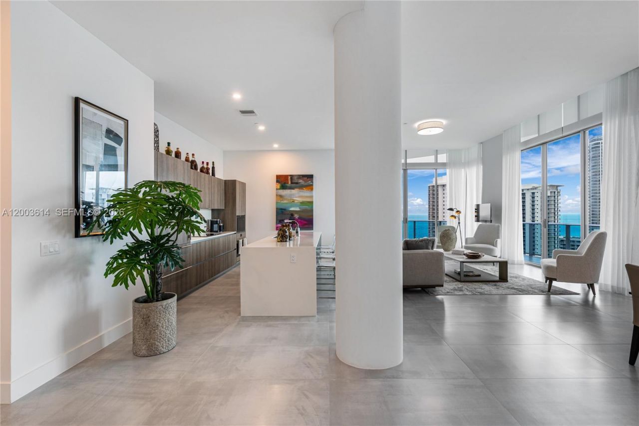 17550 Collins Ave , Unit PH1, Sunny Isles Beach, FL 33160 Photo