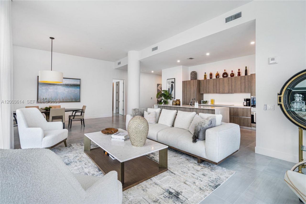 17550 Collins Ave , Unit PH1, Sunny Isles Beach, FL 33160 Photo