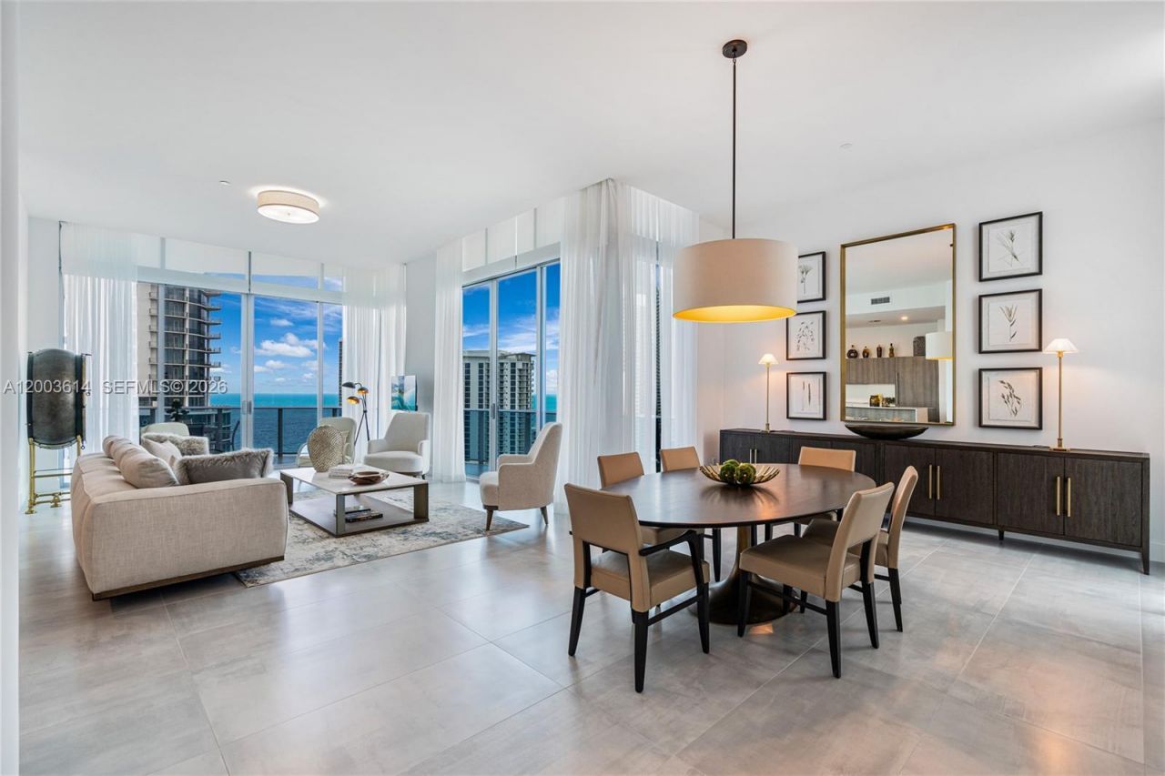17550 Collins Ave , Unit PH1, Sunny Isles Beach, FL 33160 Photo