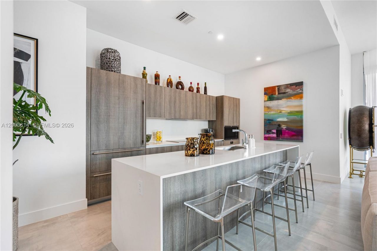 17550 Collins Ave , Unit PH1, Sunny Isles Beach, FL 33160 Photo