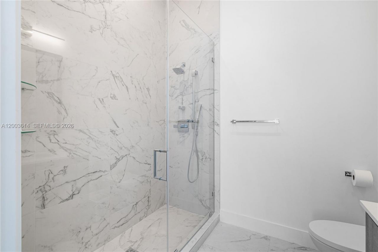 17550 Collins Ave , Unit PH1, Sunny Isles Beach, FL 33160 Photo