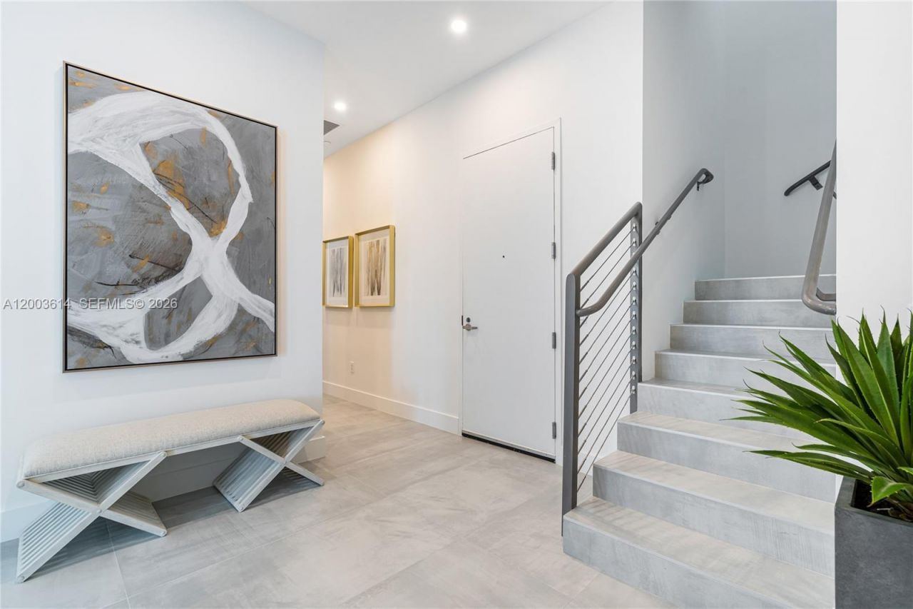 17550 Collins Ave , Unit PH1, Sunny Isles Beach, FL 33160 Photo
