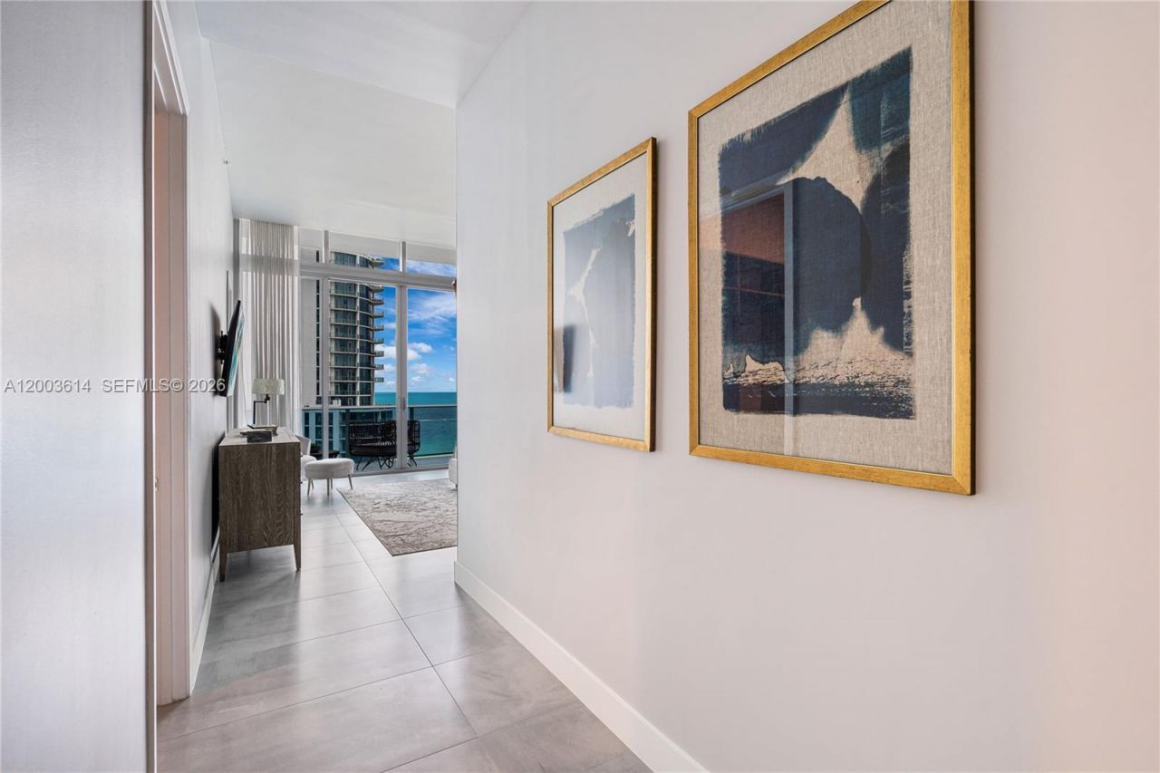 17550 Collins Ave , Unit PH1, Sunny Isles Beach, FL 33160 Photo