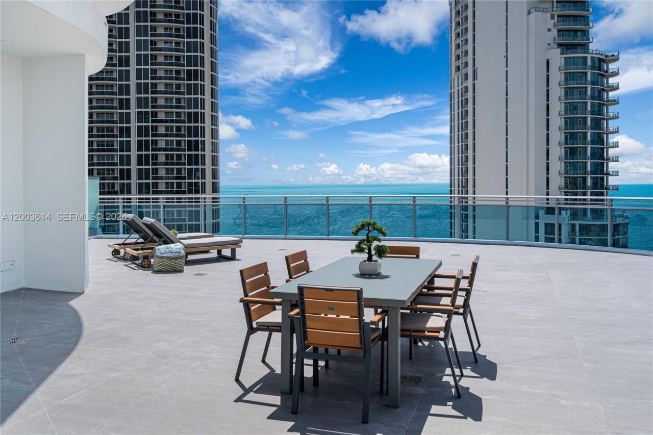 17550 Collins Ave , Unit PH1, Sunny Isles Beach, FL 33160 Photo