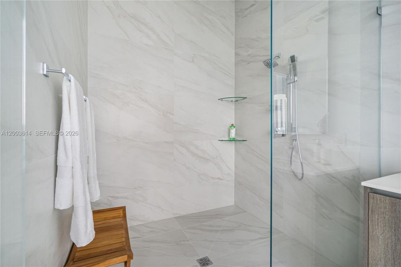 17550 Collins Ave , Unit PH1, Sunny Isles Beach, FL 33160 Photo