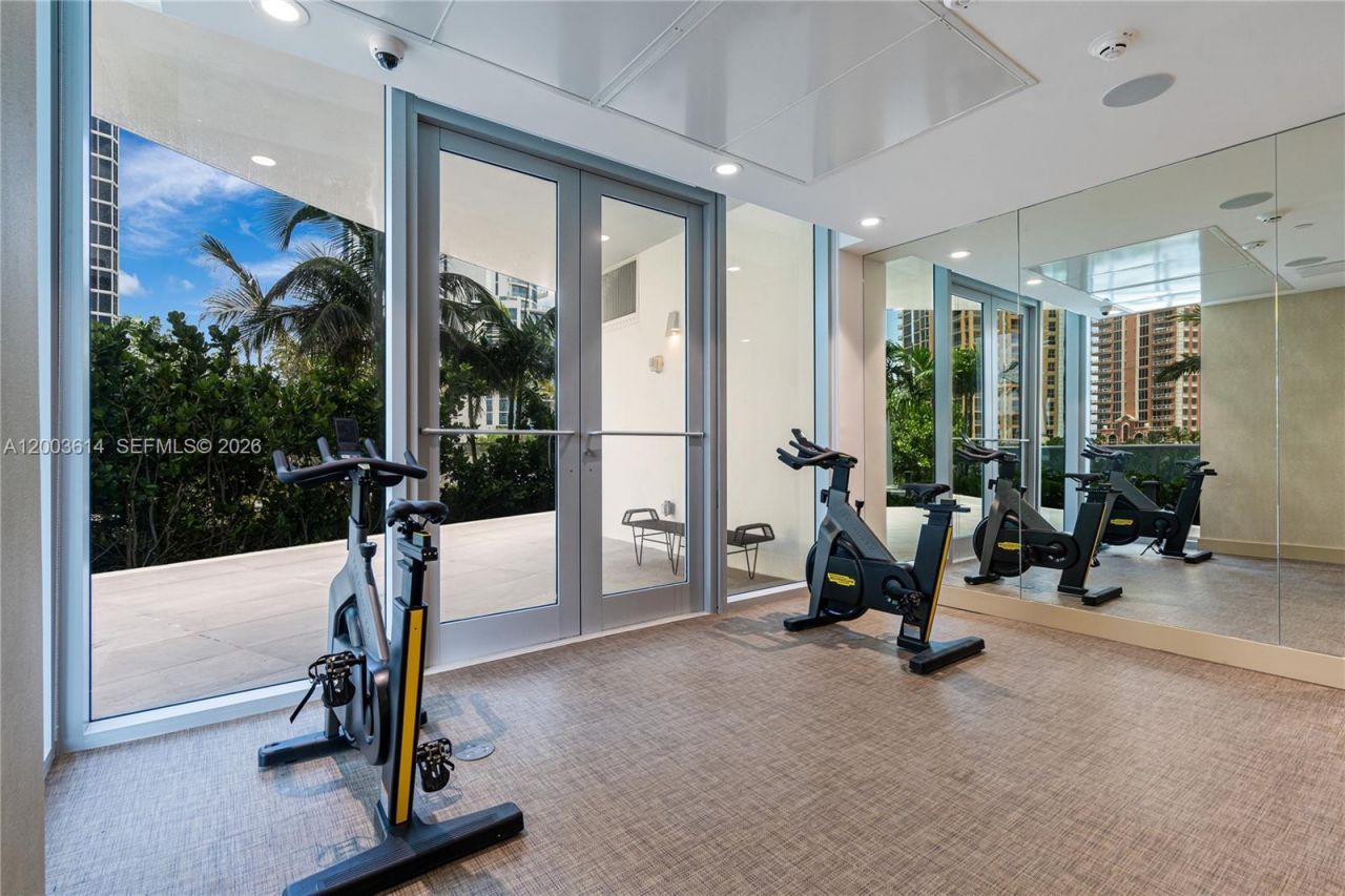 17550 Collins Ave , Unit PH1, Sunny Isles Beach, FL 33160 Photo