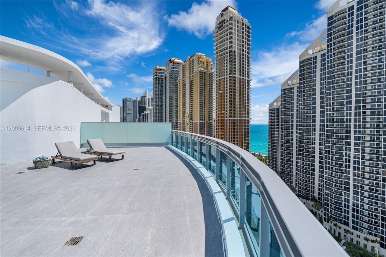 17550 Collins Ave , Unit PH1, Sunny Isles Beach, FL 33160 Photo