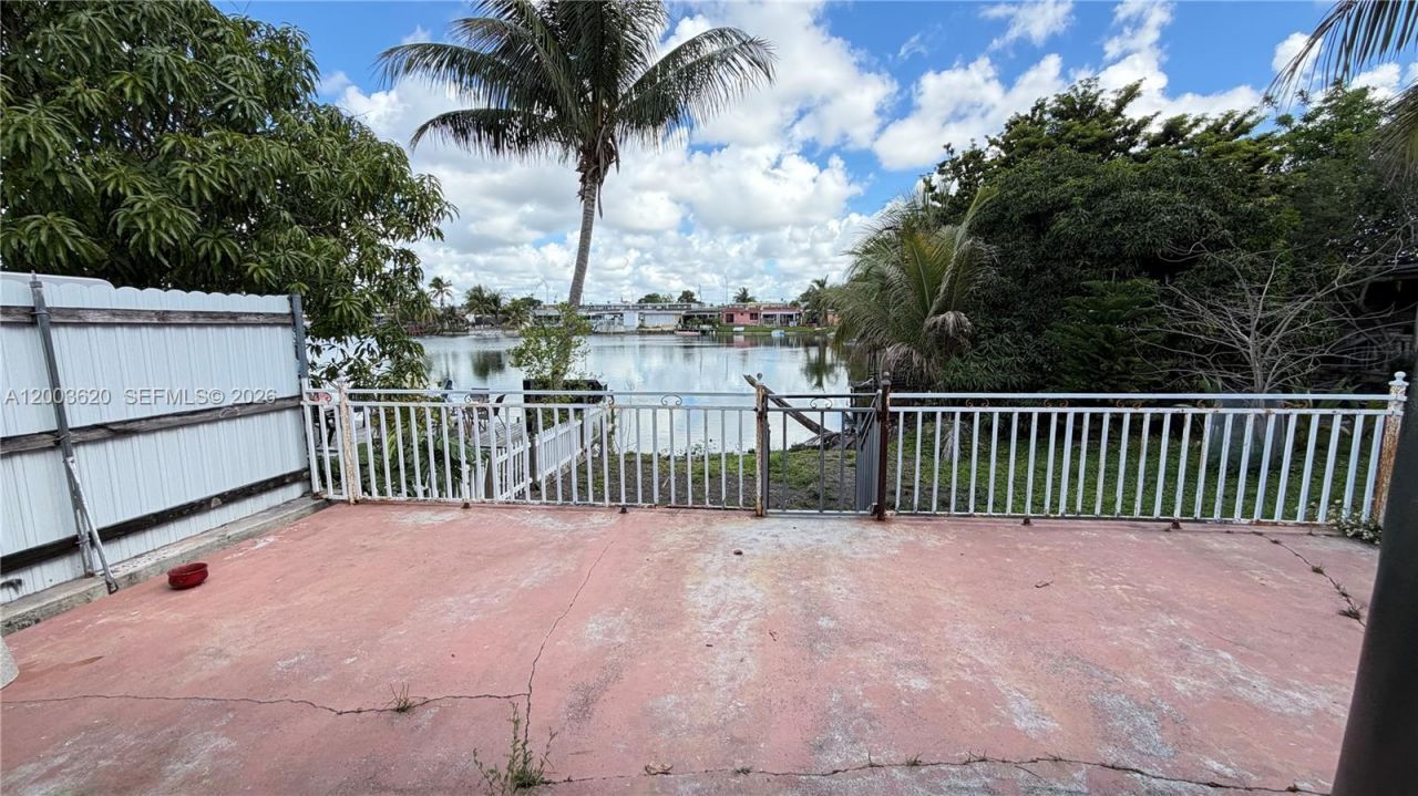 839 W 77th St , Hialeah, FL 33014 Photo