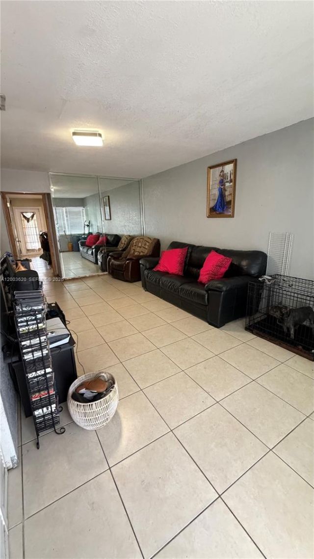 839 W 77th St , Hialeah, FL 33014 Photo