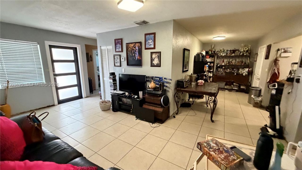 839 W 77th St , Hialeah, FL 33014 Photo