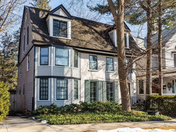 590 N Broadway, Unit 2, Saratoga Springs, NY 12020