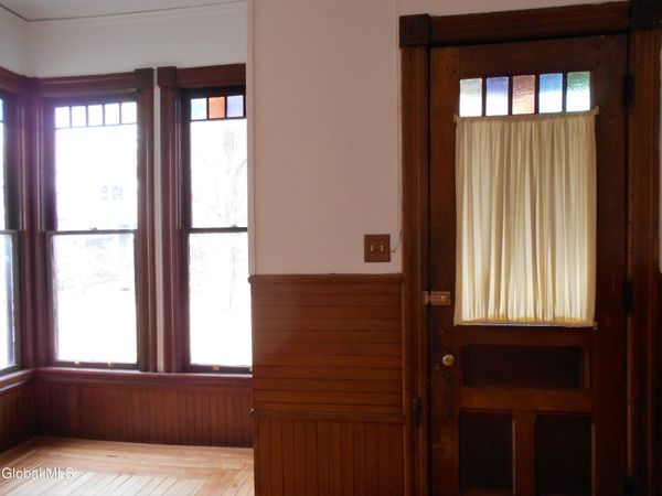 8 5th Avenue, Unit 2, Saratoga Springs, NY 12866