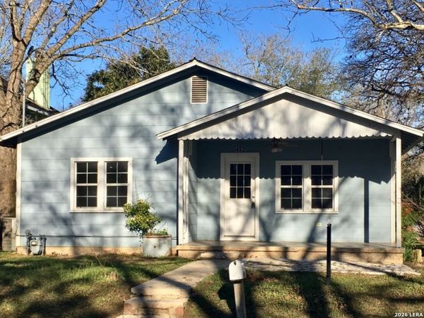 402 OGRADY ST, Boerne, TX 78006