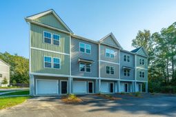 405 Gravy Train Street photo 4