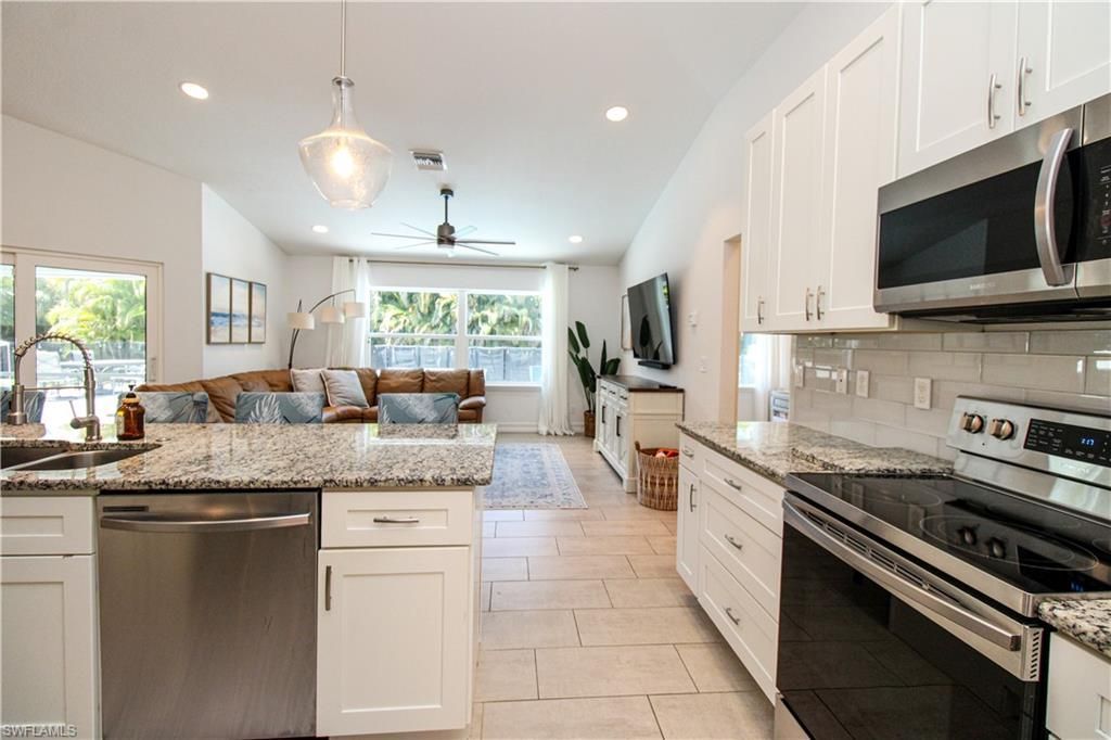 721 Logan Blvd S, Naples, FL 34119 Photo