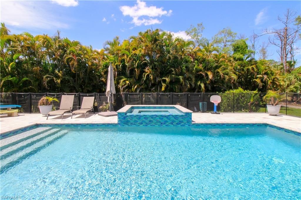 721 Logan Blvd S, Naples, FL 34119 Photo