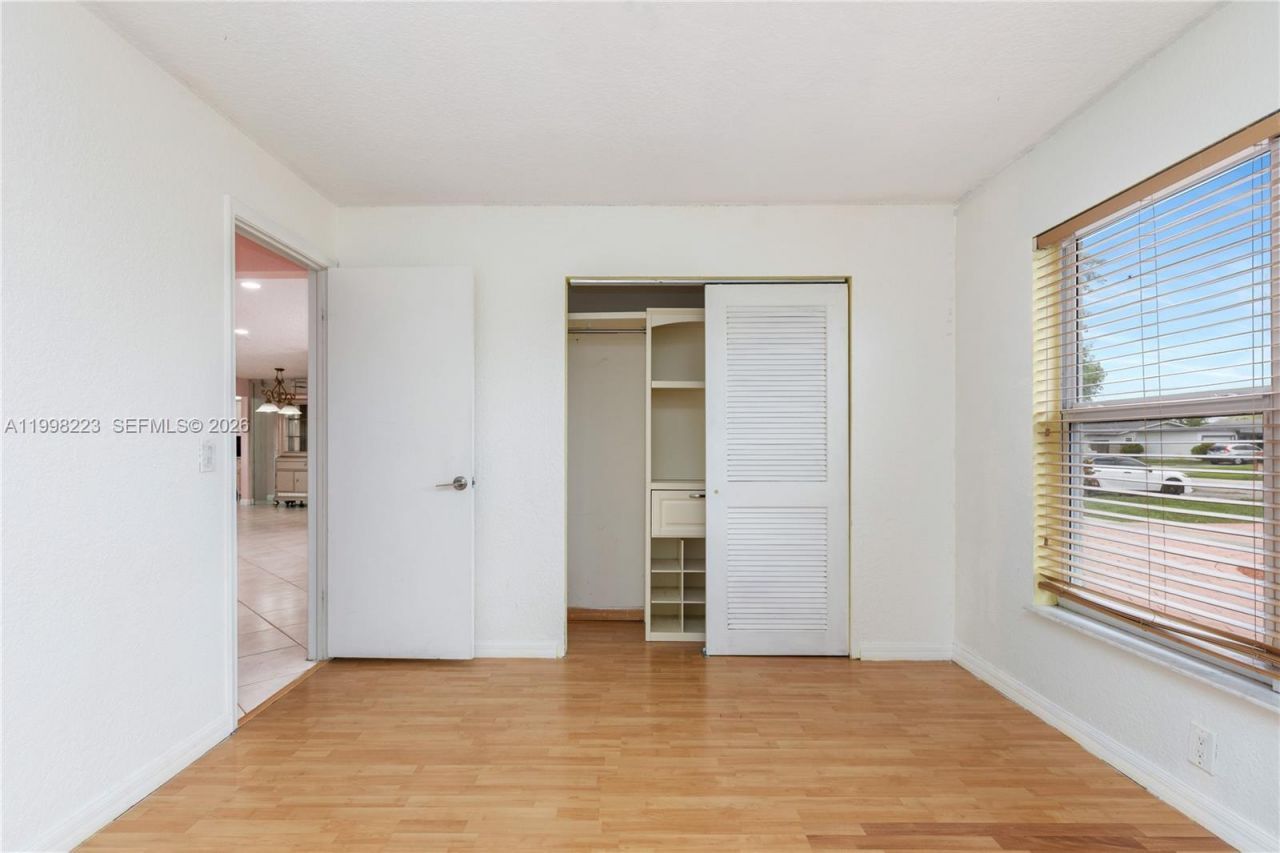 8970 Johnson St , Pembroke Pines, FL 33024 Photo