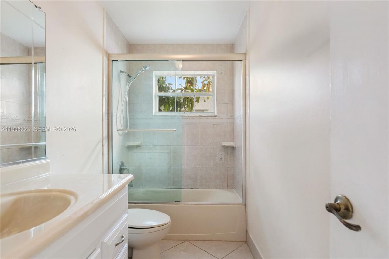 8970 Johnson St , Pembroke Pines, FL 33024 Photo