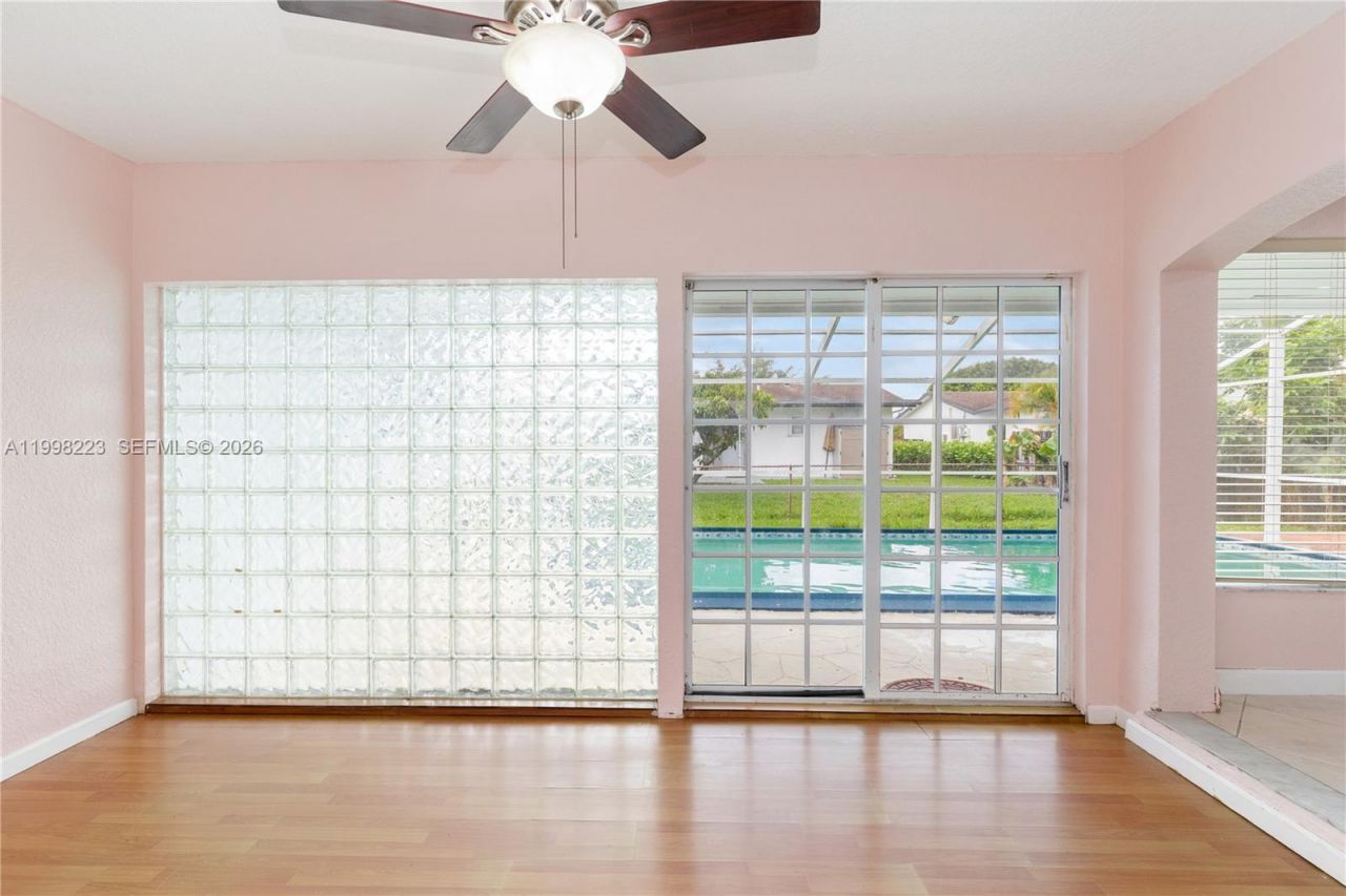 8970 Johnson St , Pembroke Pines, FL 33024 Photo