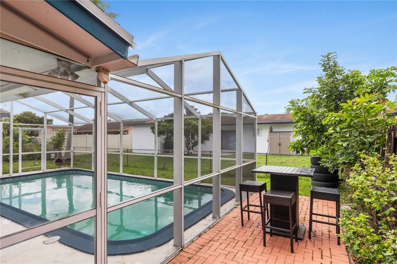 8970 Johnson St , Pembroke Pines, FL 33024 Photo