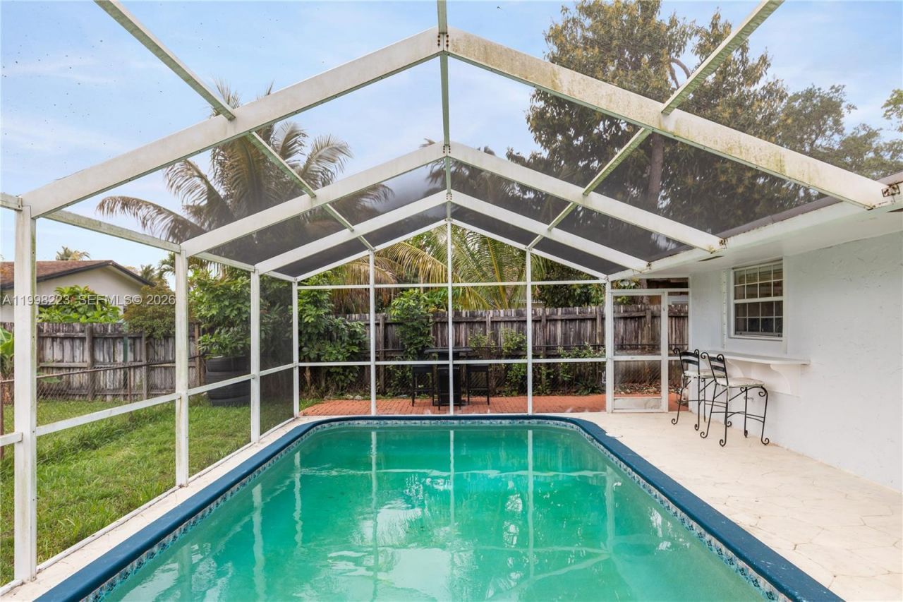 8970 Johnson St , Pembroke Pines, FL 33024 Photo