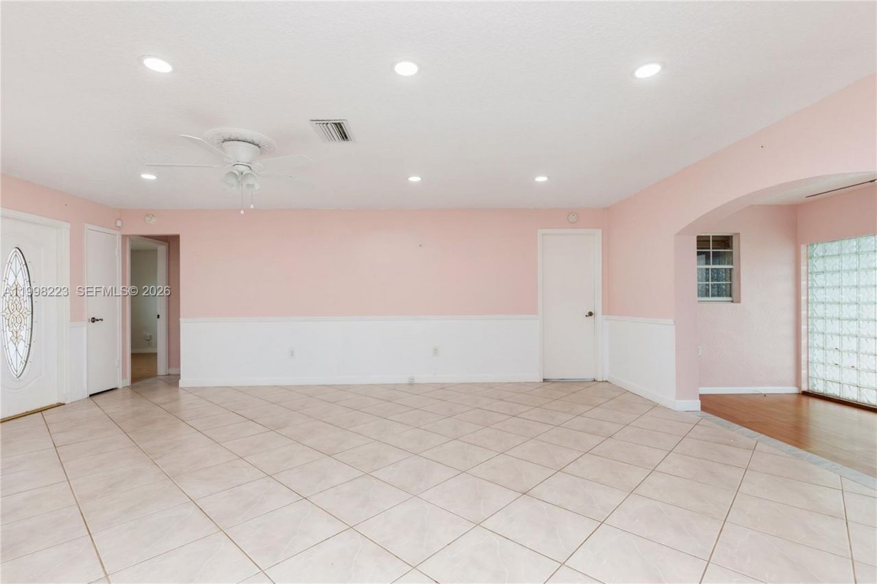 8970 Johnson St , Pembroke Pines, FL 33024 Photo