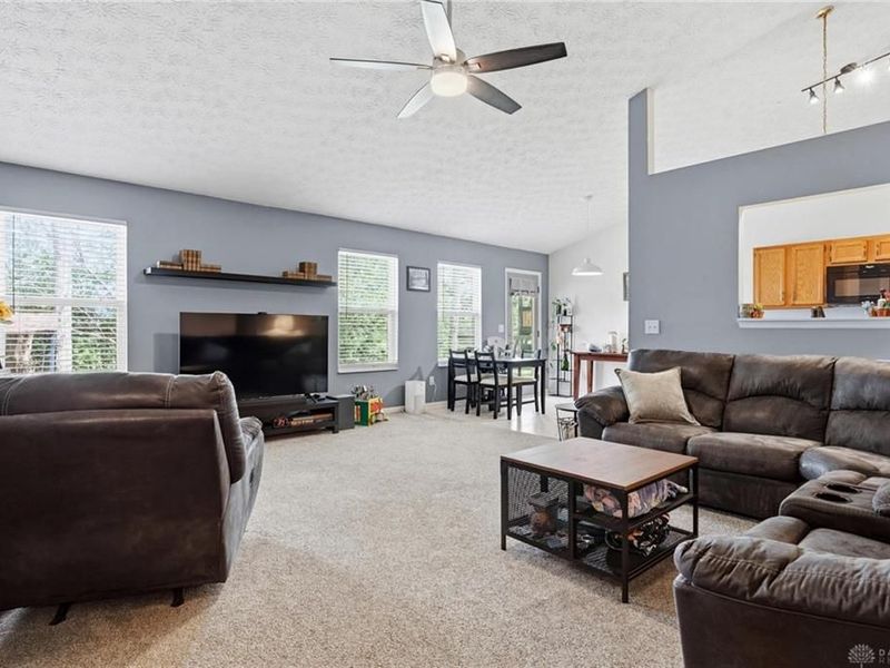 898 Greengate, Lebanon, OH 45036 Photo 2