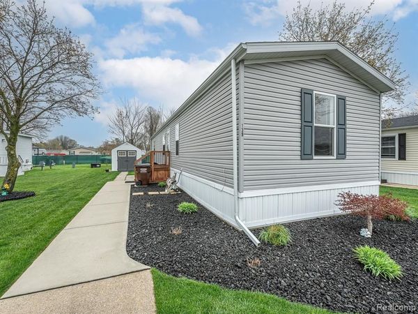 139 Menlo Park Dr, Van Buren Twp, MI 48111