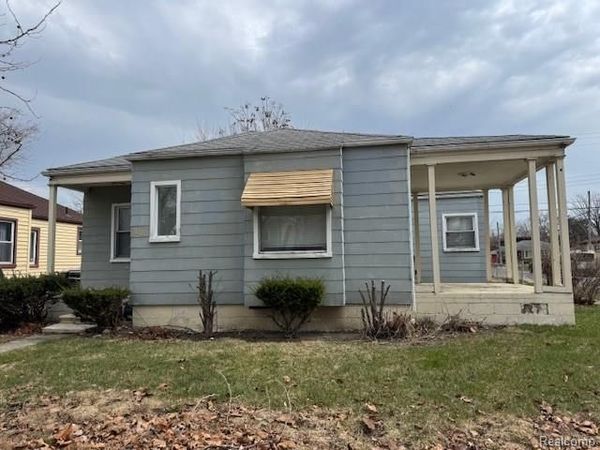 19400 Montrose, Detroit, MI 48235