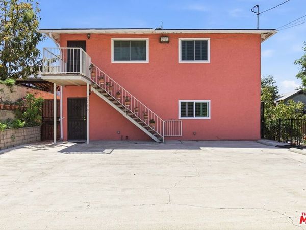 2752 Guirado Street , Los Angeles, CA 90023