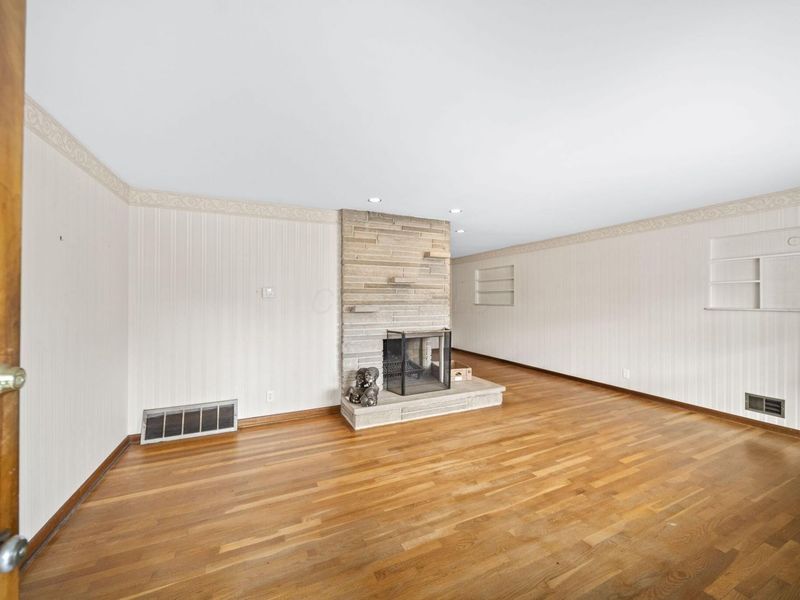 1565 Garywood Avenue , Columbus, OH 43227 Photo 3