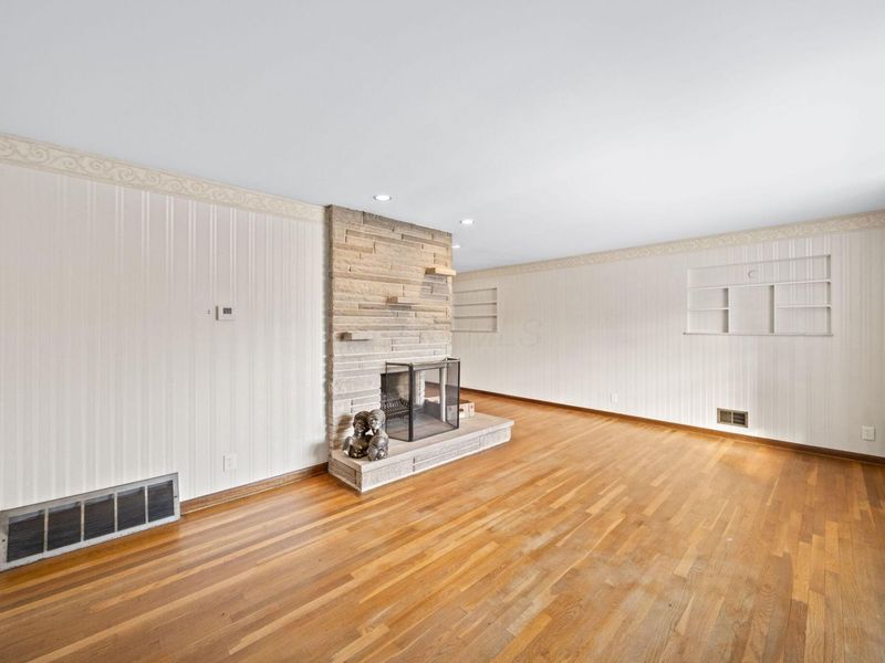 1565 Garywood Avenue , Columbus, OH 43227 Photo 4