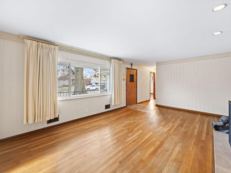 1565 Garywood Avenue , Columbus, OH 43227 Photo 6