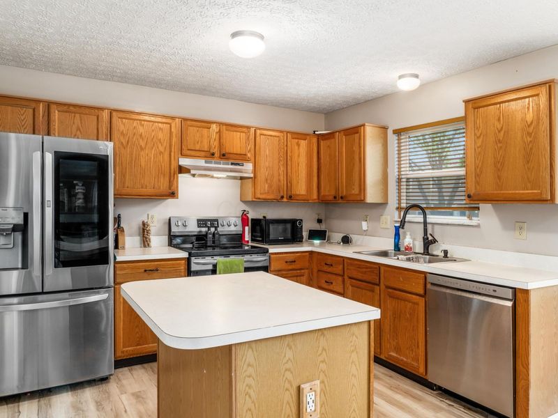 7235 Kenmare Drive, Reynoldsburg, OH 43068 Photo 16