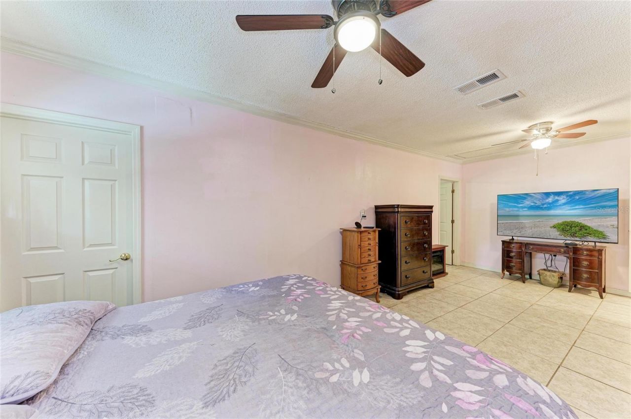 4328 Lost Forest Lane, Sarasota, FL 34235 Photo