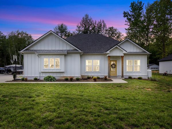 2220 Highway 48 , Clarksville, TN 37040