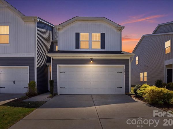 2317 Belterra Drive , Charlotte, NC 28216
