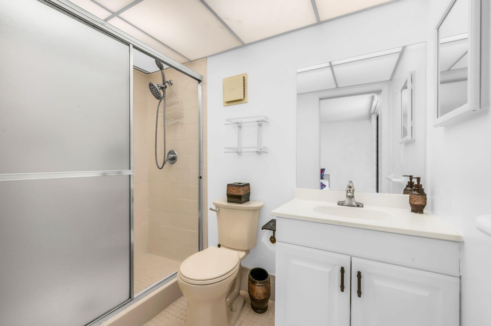 5220 Las Verdes Circle, Unit 108, Delray Beach, FL 33484 Photo