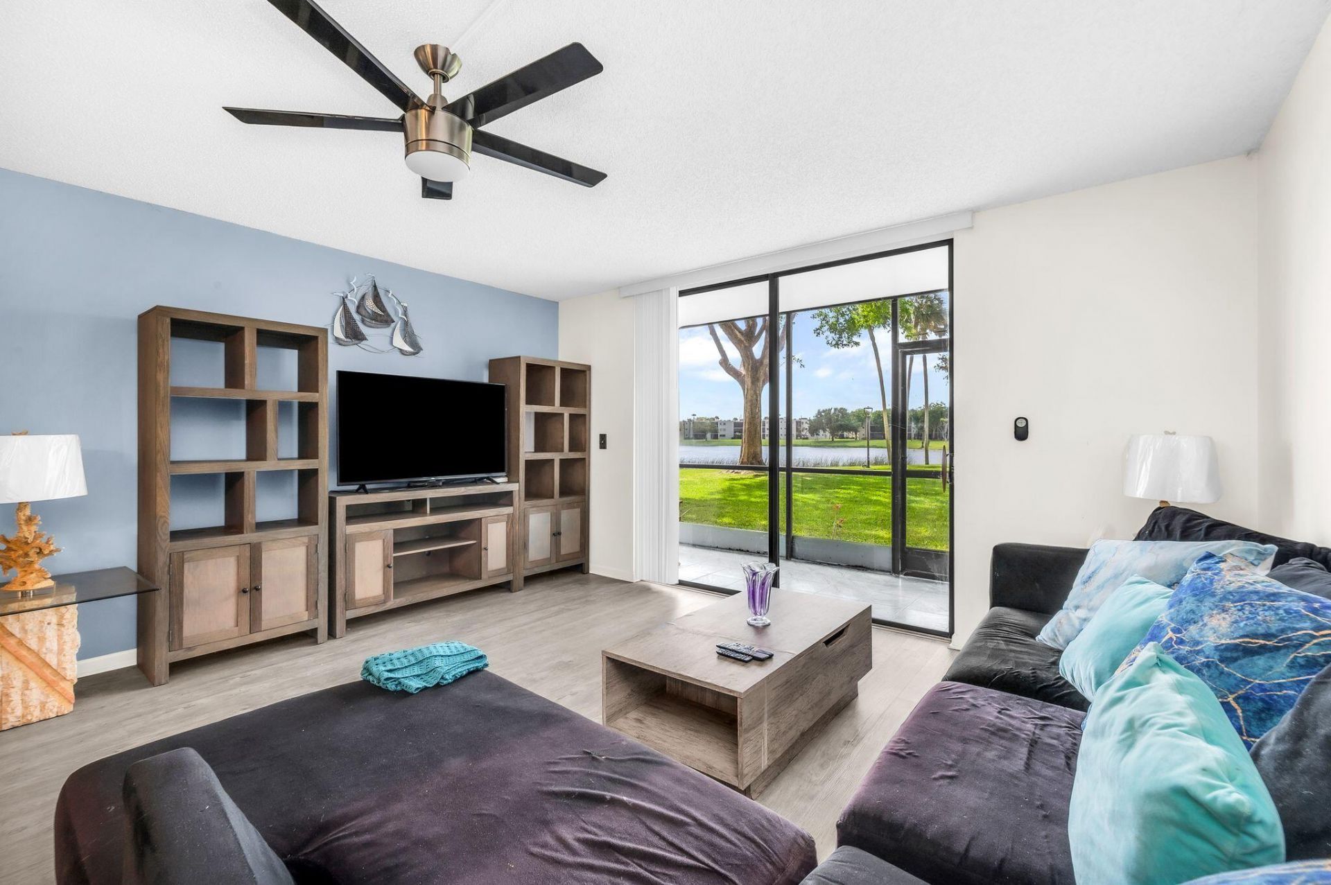 5220 Las Verdes Circle, Unit 108, Delray Beach, FL 33484 Photo