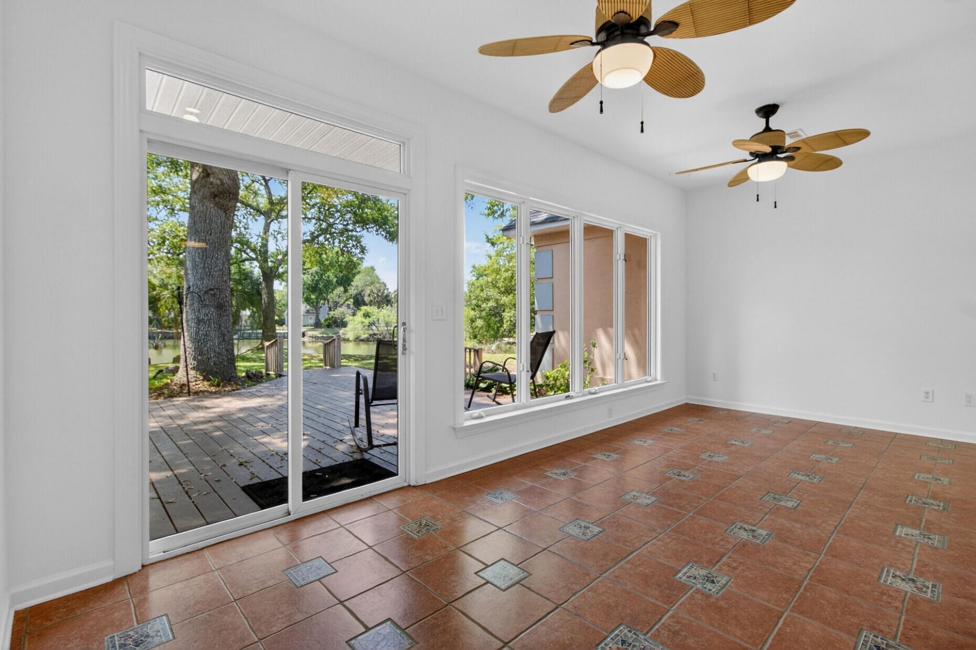 691 Blue Heron Run Photo 12