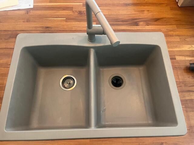 691 Blue Heron Run Photo 16