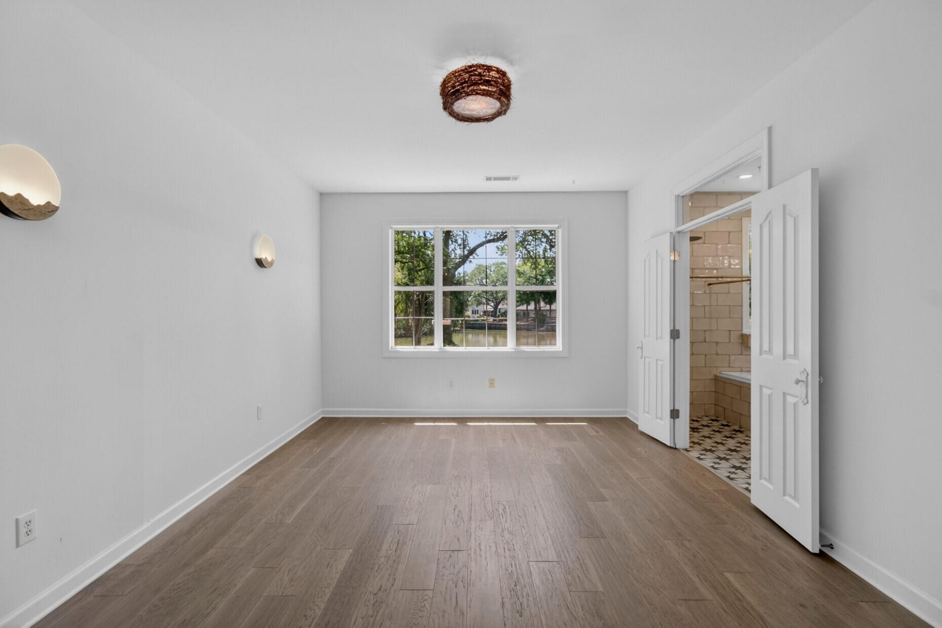 691 Blue Heron Run Photo 22