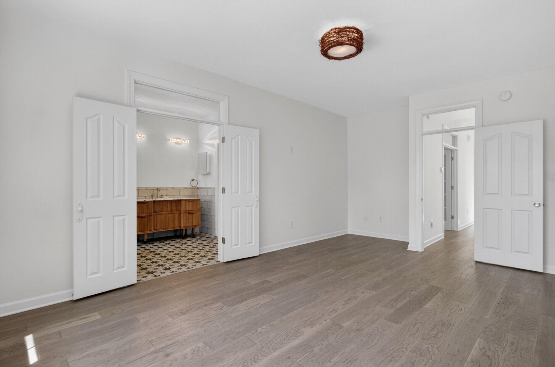 691 Blue Heron Run Photo 23