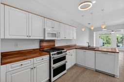 691 Blue Heron Run photo 4