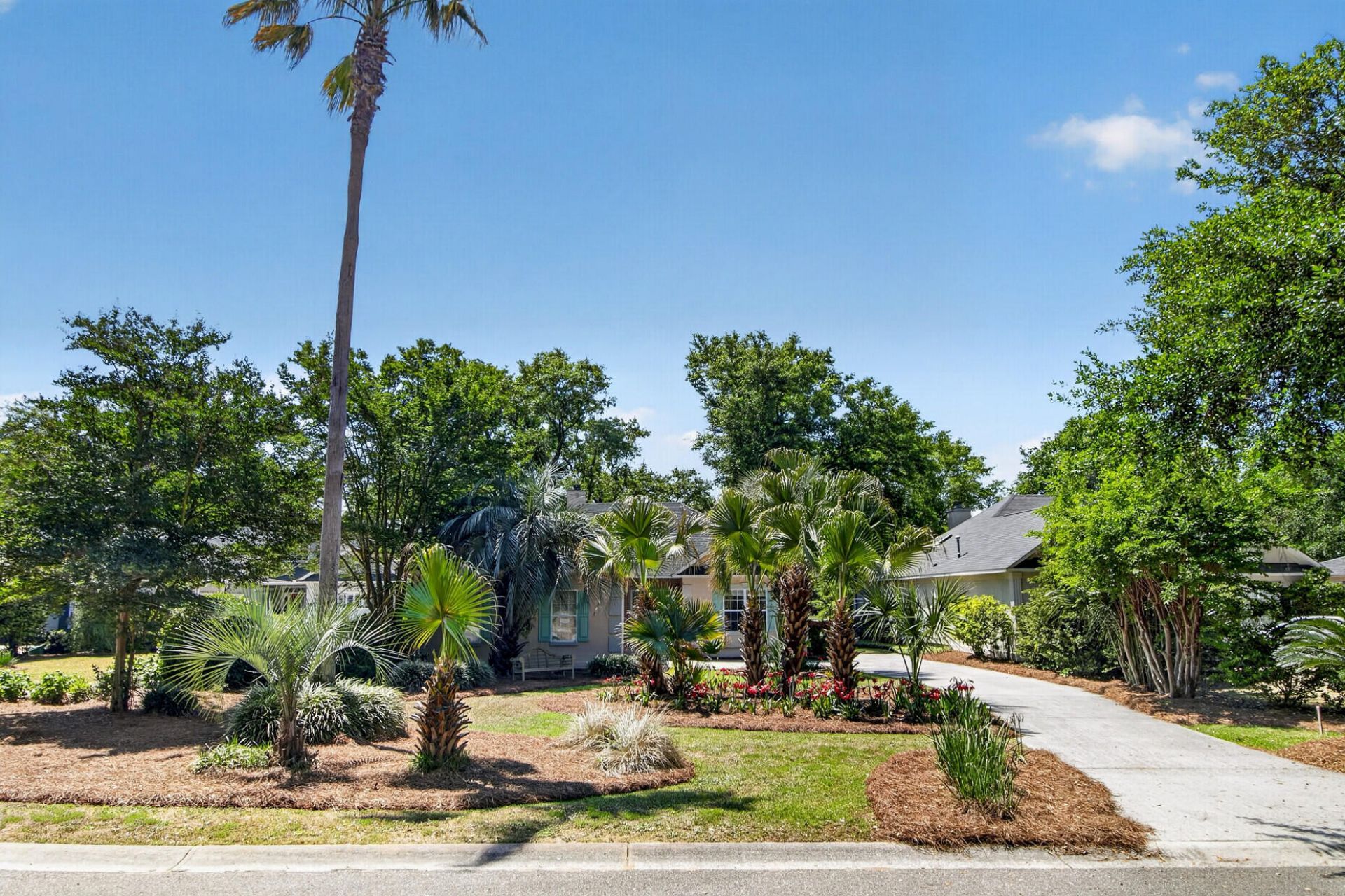 691 Blue Heron Run Photo 33